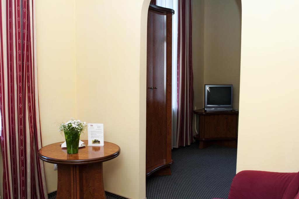 Wien Hotel Leópolis Habitación foto